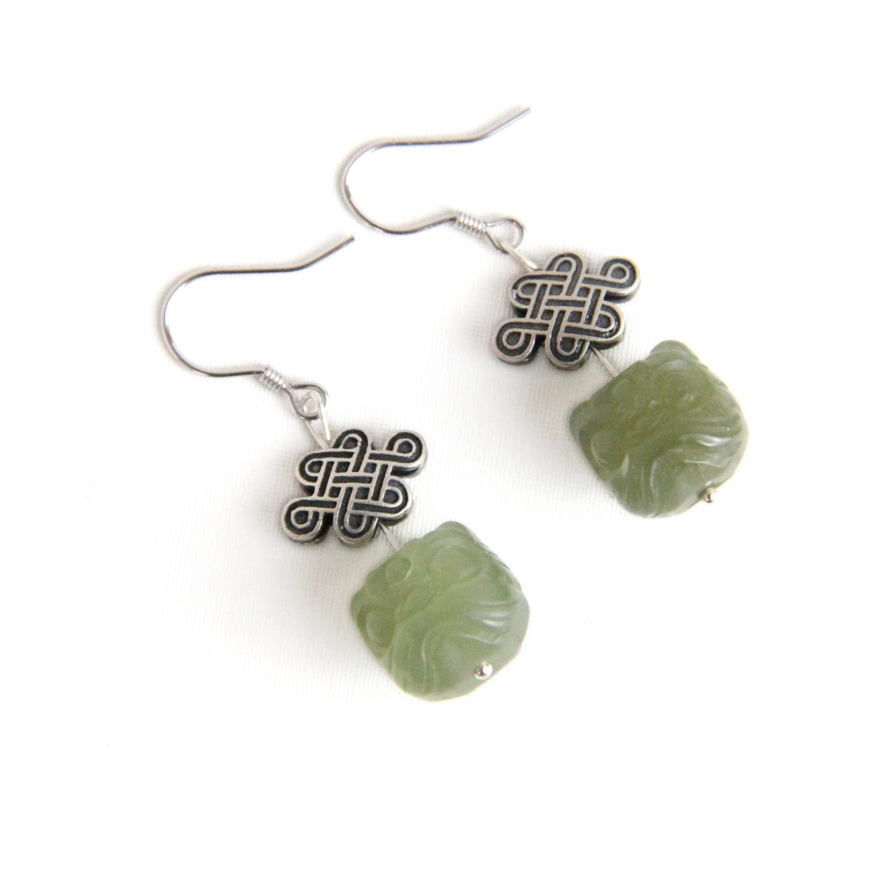 YAN Green Earrings Nephrite & S925 Silver Lion Dangle Earrings Style