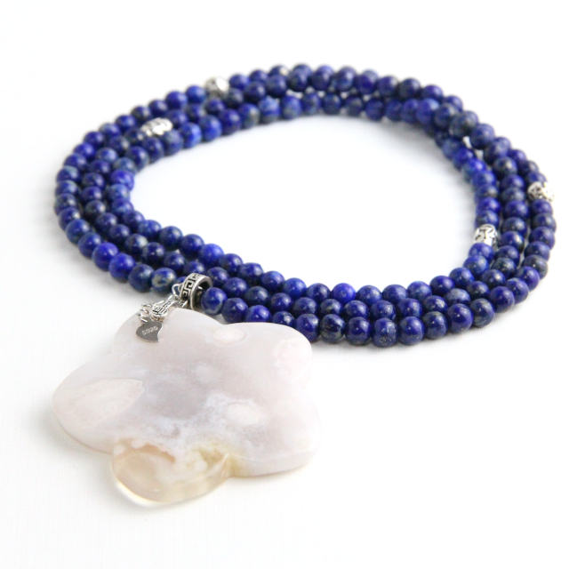 YAN Cherry blossom agate flower pendant, lapis lazuli, gemstone blue necklace