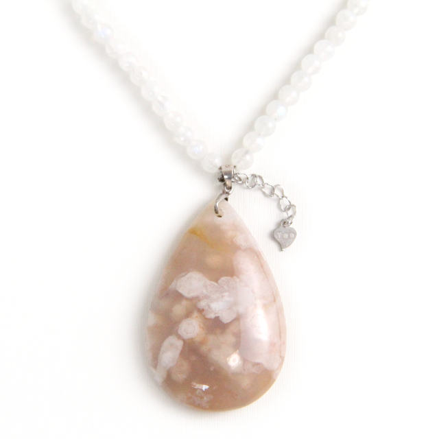 YAN White Pendant Necklace Agate Teardrop Moonstone Bead Long Necklace Style